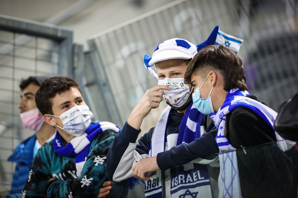 Fans of the Israeli team