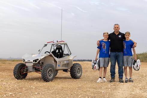 Israeli engineer develops electric dune 