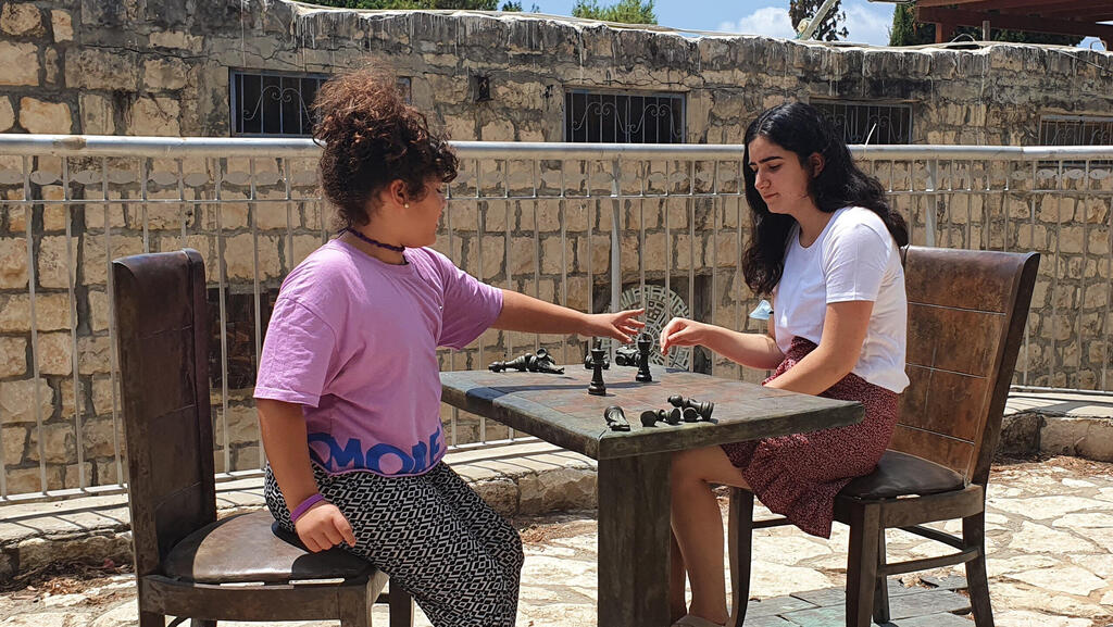 מוזיאון ינקו דאדא, עין הוד