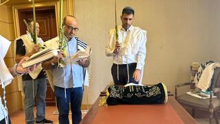 שמלה קרעי ודוד ביטן חוגגים סוכות בריאד, סעודיה