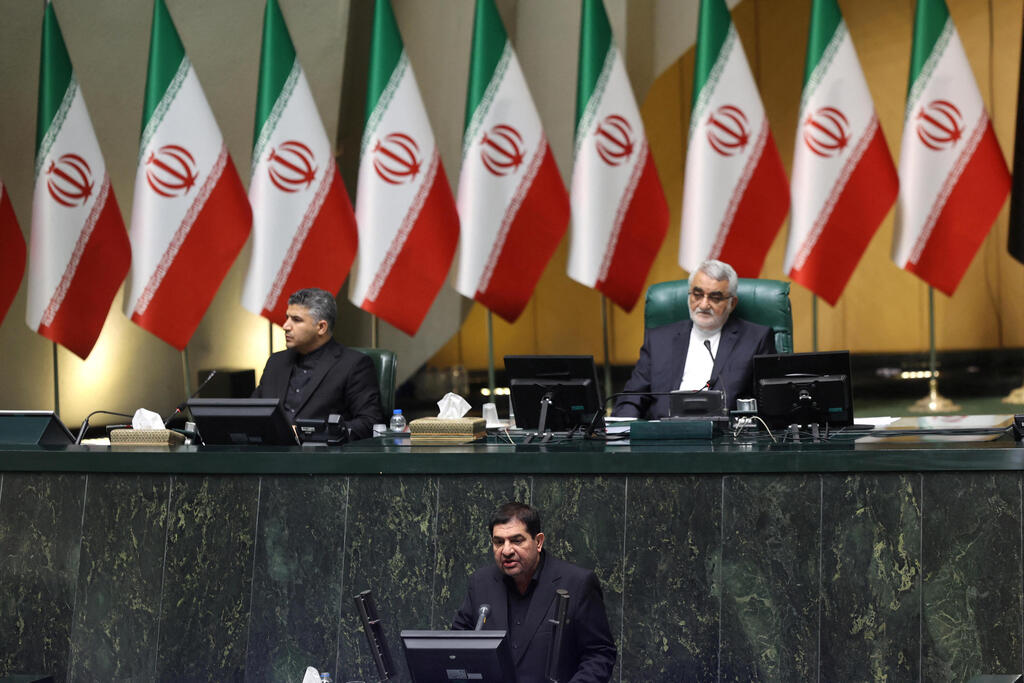 נשיא איראן הזמני מוחמד מוחבר מוחאבר נאום ראשון פרלמנט