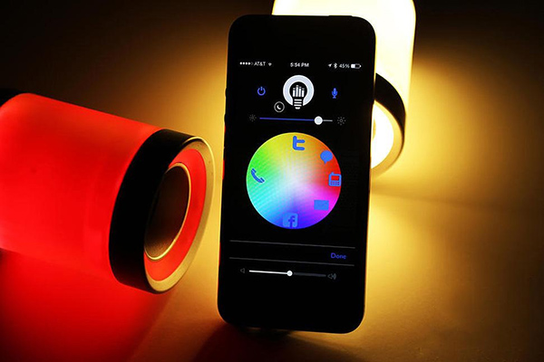 האפליקציה שמאפשרת ל LightFreq לשנות צבע בהתאם לאווירה