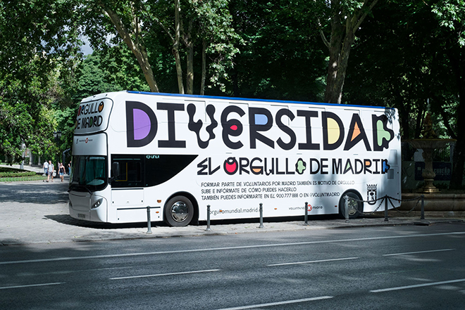 אוטובוס ממותג של הקמפיין / עיצוב: 