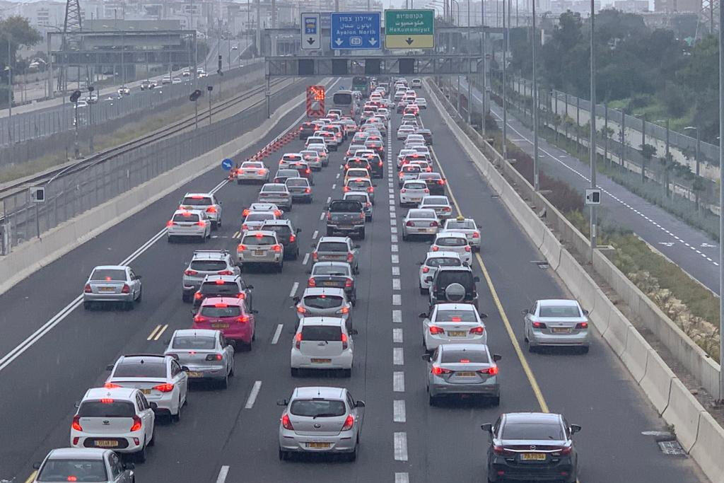 שוק הרכב בפברואר: פחות חשמליות, יותר סיניות