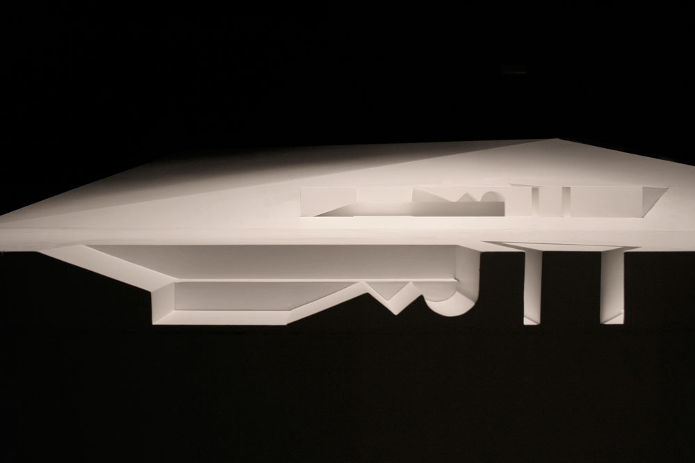 בביאנלה 2010 בוונציה, בפרויקט שאצרה קזויו סג'ימה, הם הציגו שני מודלים לכל בית: הנפח (פוזיטיב) והריק (נגטיב). השם, בהתאם, הוא Void - חלל ריק (באדיבות Manuel Aires Mateus, Francisco Aires Mateus )