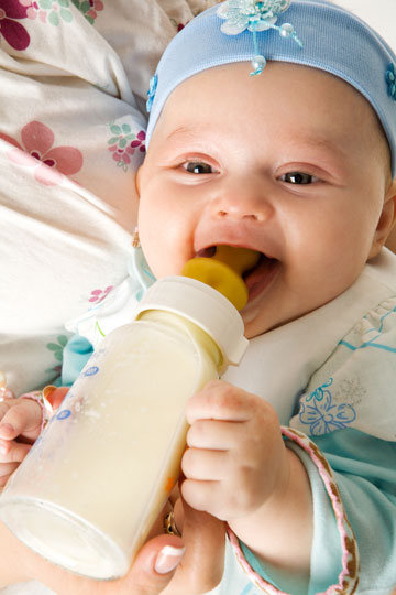 מה התינוק מקבל כשאתם מאכילים אותו? (צילום: shutterstock)