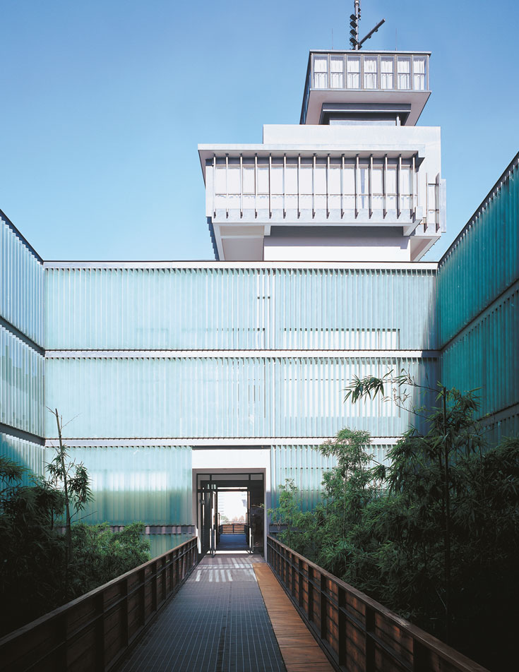 וזהו מוזיאון לאמנות בעיר נינגבו, אף הוא בתכנון המשרד של וואנג שו