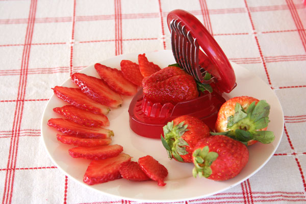פורס תותים (צילום: אסנת לסטר)