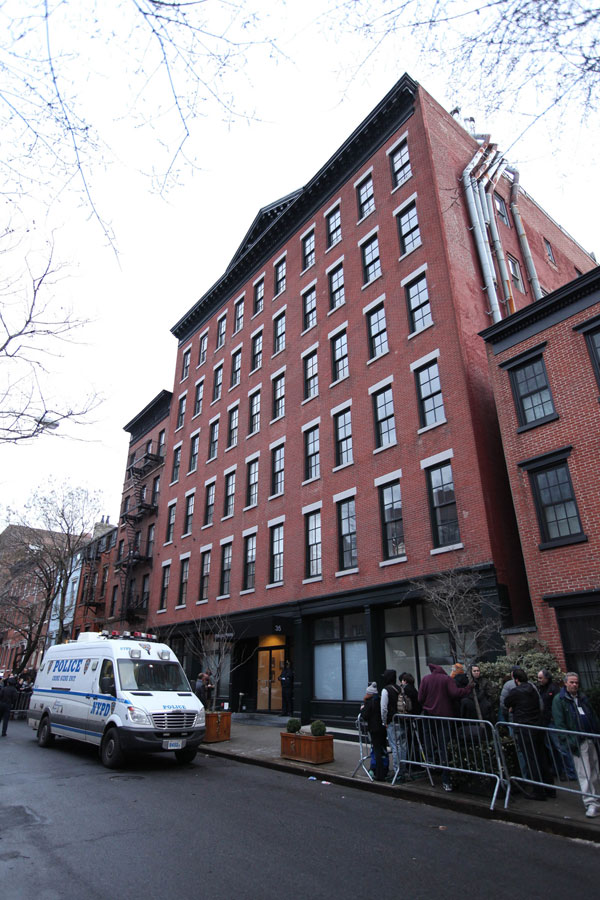 בית מגוריו בניו יורק, שבו הוא נמצא מת, אתמול (צילום: gettyimages)
