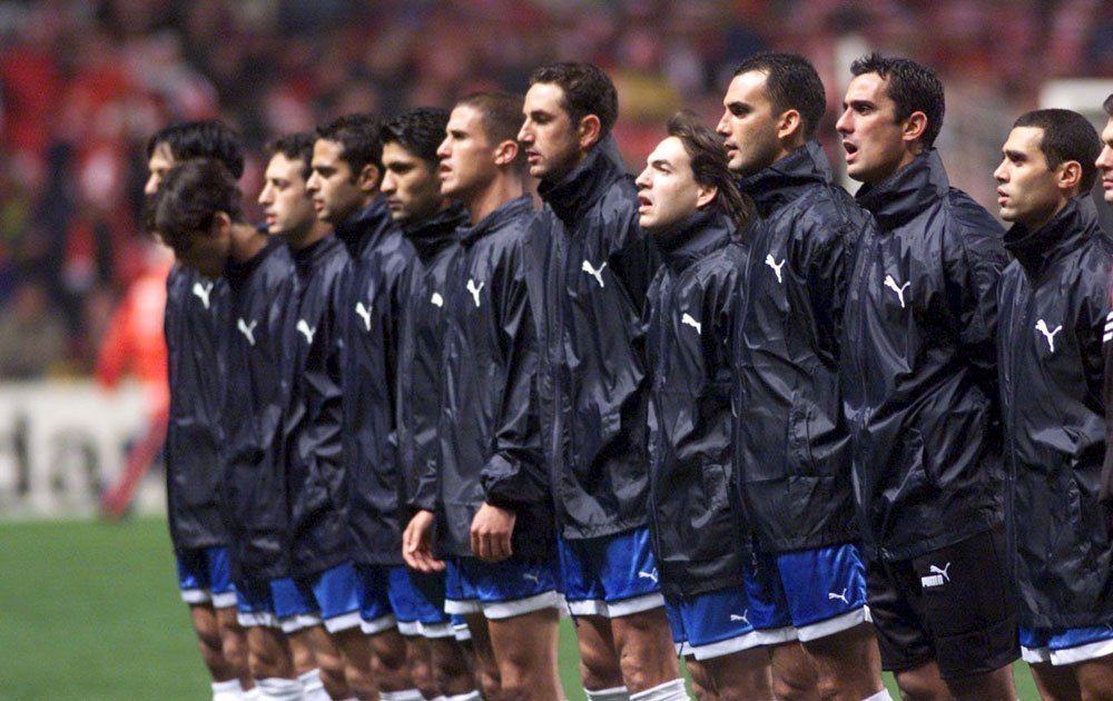 לא שכחנו. נבחרת ישראל, 1999, במשחק הגומלין מול דנמרק (צילום: יוסי רוט)