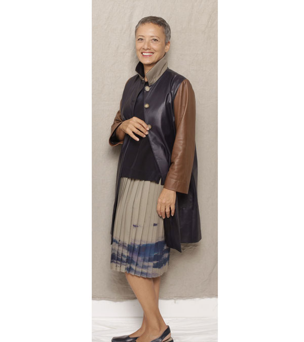 חצאית פליסה צמר מצוירת ביד, אילנה אפרתי. מתוך אוסף חורף-אביב 2014