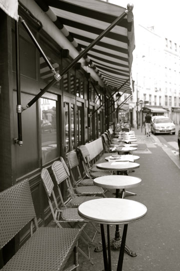 בית קפה במארה, היום. עיצוב פריזאי טיפוסי (צילום: shutterstock)
