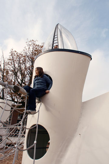 בהולנד, טחנות הרוח הישנות הפכו לאלמנט משחקי (צילום: Superuse Studios)