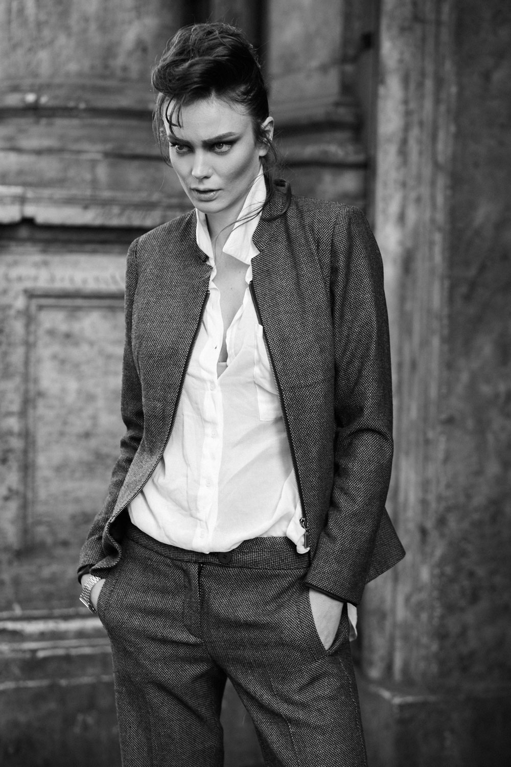 חליפה, לורד קיטש; חולצה, me.she; שעון, אוסף אישי (צילום: רונן פדידה)