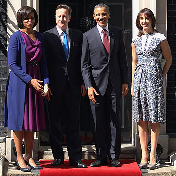 מחליפים מקומות: סמנתה קמרון, ברק אובמה, דיוויד קמרון ומישל אובמה (צילום: gettyimages)