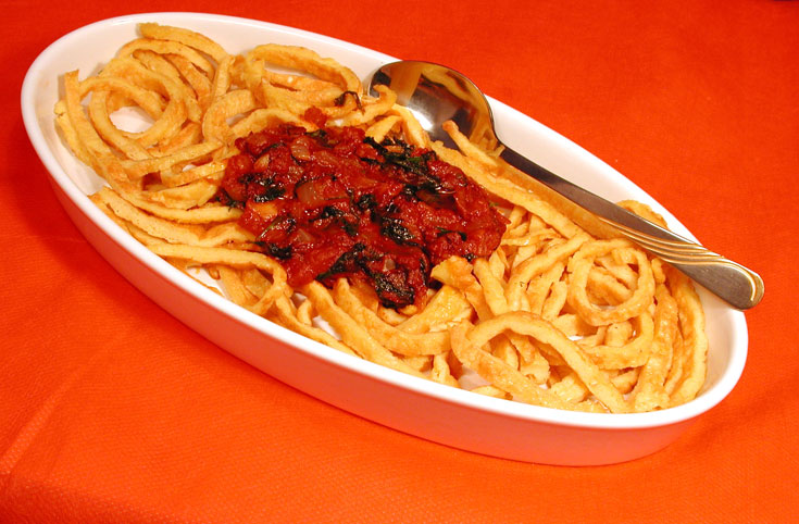 ספגטי מקמח מצה (צילום: אסנת לסטר)