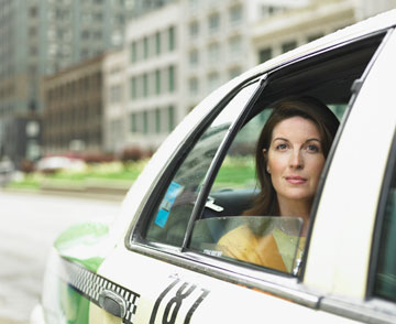 להזמין לך מונית? "כדאי לסיים אינטראקציה אינטימית, גם כשהיא מזדמנת, בצורה נכבדת" (צילום: thinkstock)