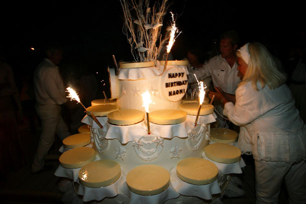 נעמי קמפבל חגגה יום הולדת בסן טרופה (צילום: gettyimages)