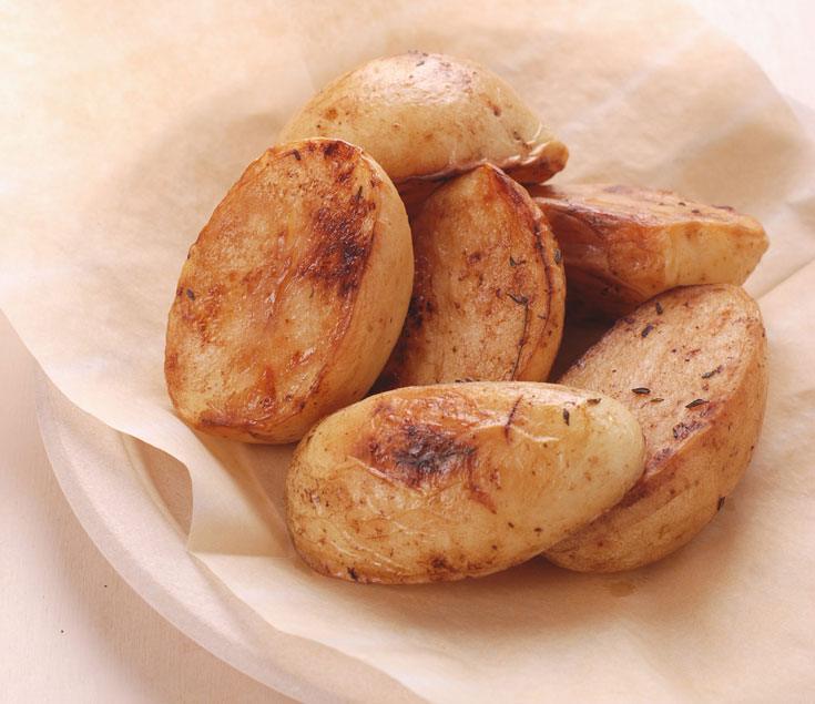 תפוחי אדמה אפויים ברוטב ויניגרט בלסמי  (צילום: יאיר ברק)