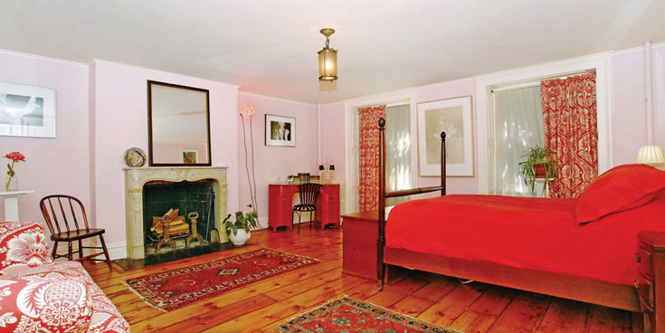 אלמנטים איכותיים. חדר אורחים בביתה של קלואי סביני (צילום: splashnews/asap creative)