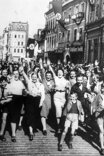 חגיגות בגרמניה הנאצית, 1938 (צילום: gettyimages)