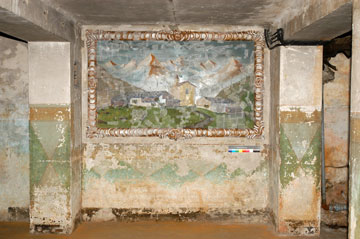 ציור הקיר שהתגלה במרתף בלוק 18 (באדיבות מוזיאון אושוויץ)