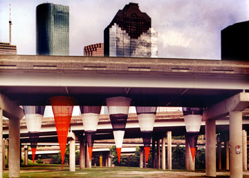 ''מקדש בצד הדרך''. יוסטון, 2000 (צילום: Studio Echelman)