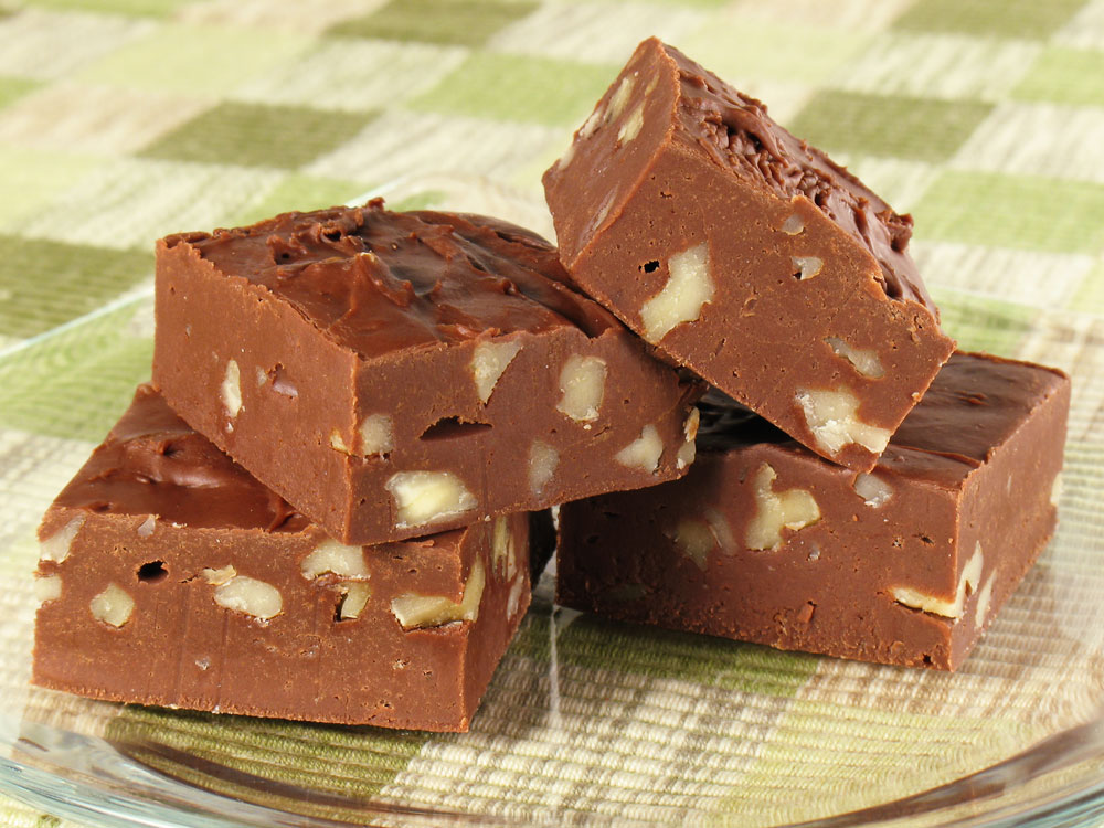 פאדג' שוקולד עם אגוזים (צילום: shutterstock)