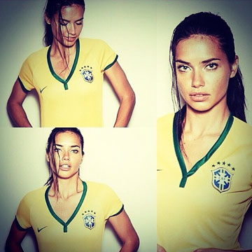 אדריאנה לימה תומכת בנבחרת ברזיל (מתוך אינסטגרם)