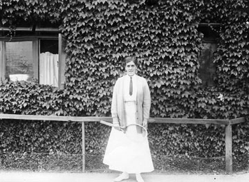 תחתיות לניפוח החצאית. דורות'יה למברט צ'יימברס, 1913 (צילום: gettyimages)