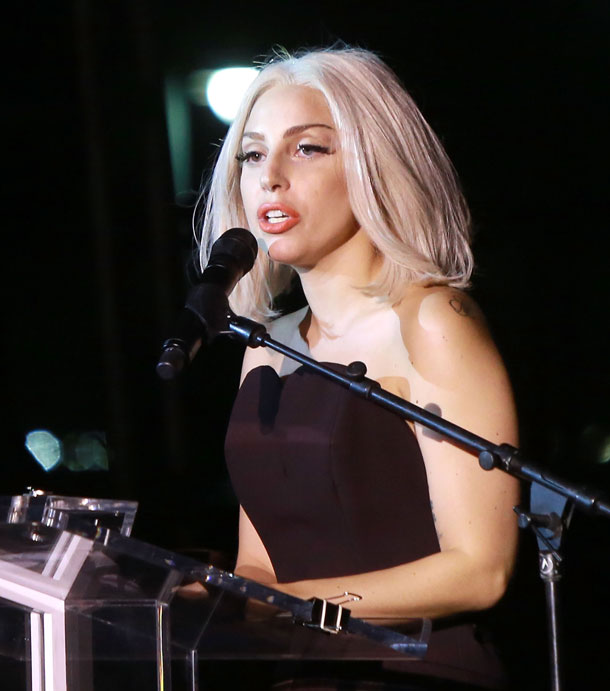 "התשובה היא מהפכה". גאגא במצעד הגאווה בניו יורק ביוני האחרון (צילום: gettyimages)