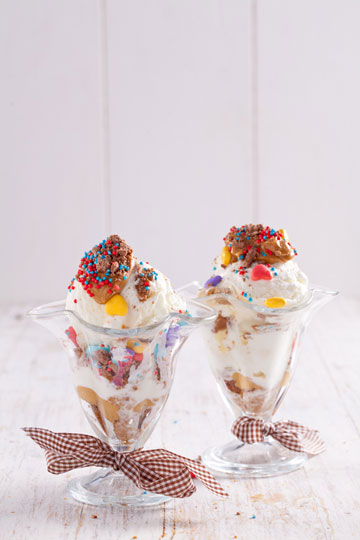 גלידה צוננת עם הפתעות בשכבות (צילום: בועז לביא, סגנון: עמית דונסקוי)