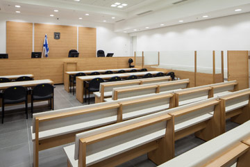 אחד מאולמות המשפט החדשים בלוד (צילום: טל ניסים)