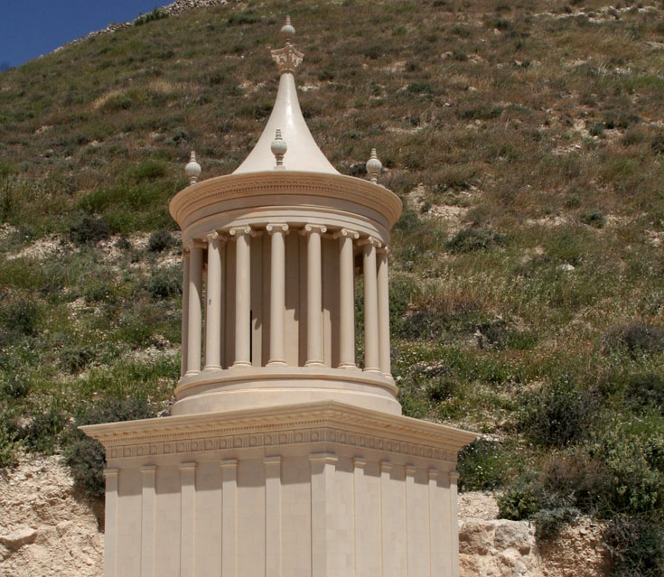 משקיף ירושלים. מודל קבר הורדוס בהרודיון (צילום: סלמאן אבו רוכון)