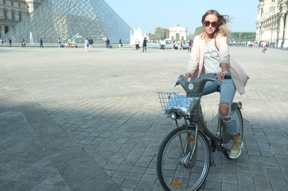 המצפון גרם לי לראשונה לוותר על המטרו בפריז ולצמצם למינימום את ההליכות העצלות עם הסיגריה ביד. הפעם עשיתי את פריז על אופניים