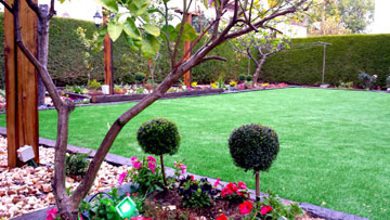 דשא סינתטי בגינת בית בלהבים. הביקוש רק עולה (צילום: להב יניב, באדיבות להב פיתוח ונוי )