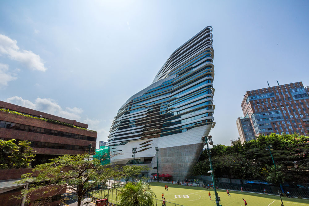 "מגדל החדשנות" בהונג קונג. האדריכלים נקראו לעצב "מבנה שיהווה מקור השראה וידחוף להפיכתה של הונג קונג למרכז עיצוב באסיה" (צילום: e X p o s e  Shutterstock.com)