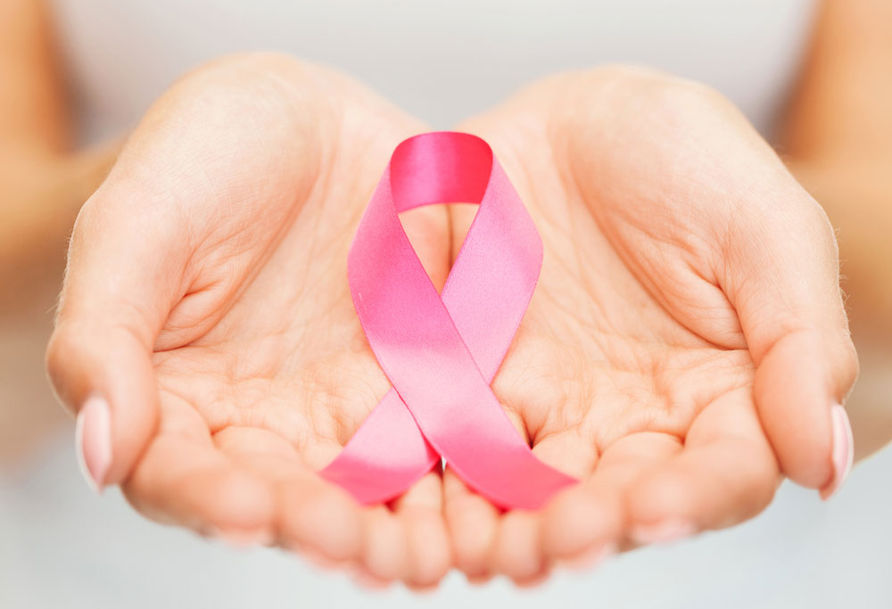 הגילוי המוקדם הציל את חייה. חודש המודעות לסרטן השד (צילום: shutterstock)