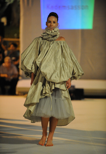 תצוגת האופנה של ששון קדם בשבוע האופנה תל אביב 2011 (צילום: גדי דגון)