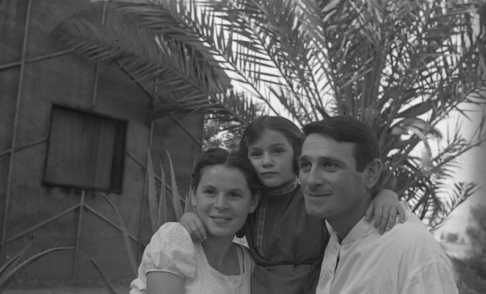 פירנס את המשפחה מגיל 14. שמואל קסלר וז'ניה קורצקי יחד עם בתם נירה (צילום: נפתלי אופנהיים)