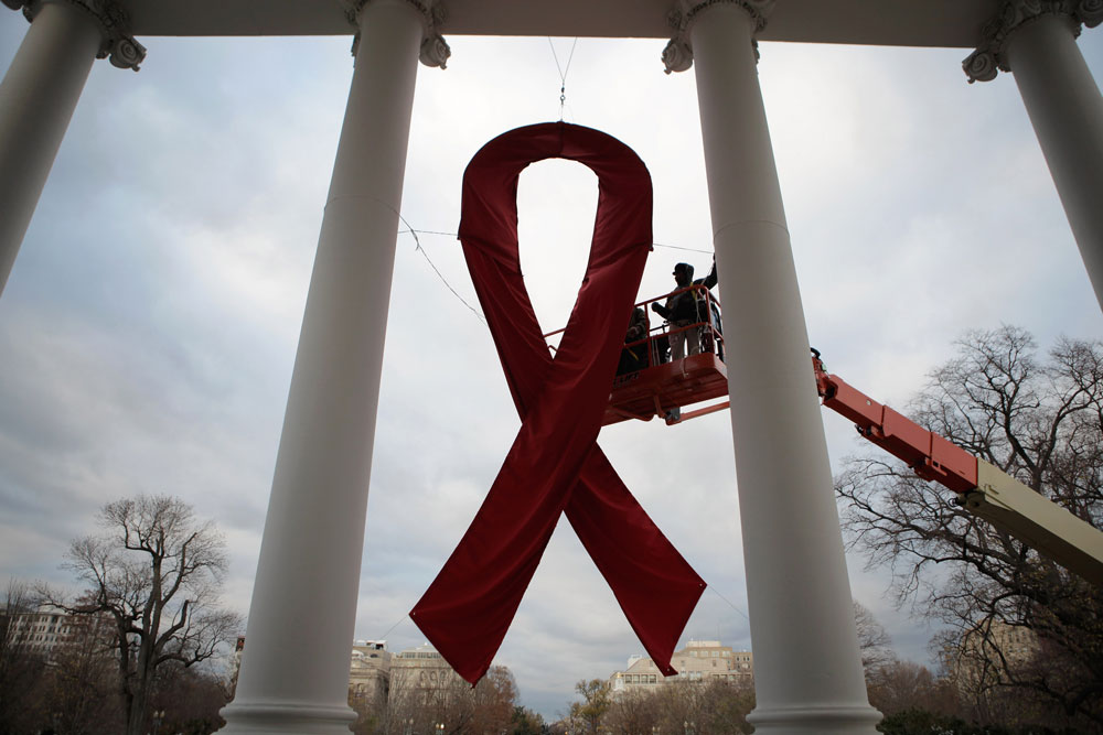העולם התקדם, אבל לא מספיק. יום האיידס מצויין בבית הלבן בוושינגטון (צילום: gettyimages)