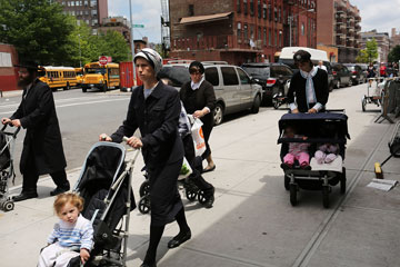 למה אישה צעירה צריכה בשלב כל כך מוקדם בחייה להביא חמישה ילדים  (צילום: gettyimages)