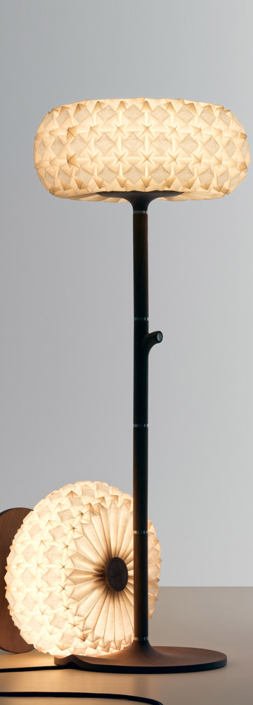 מנורת מולקולה של אקווה, בעיצוב צוקר, צרפתי וגריבי (צילום: Albi Serfaty)