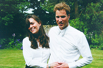 בחרה את הבגדים למסיבת האירוסין. הזוג המלכותי קייט ווייליאם (צילום: gettyimages)