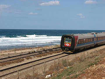 מסילת הרכבת היא ירושה בריטית (באדיבות עיריית חיפה)