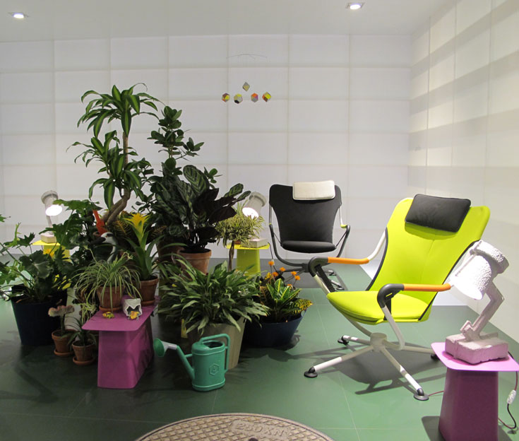חדר נוסף של חברת ''ויטרה'', עם הרבה ירוק (צילום: איתי כץ)
