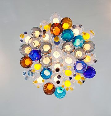 מנורה בעיצוב עומר ארבל