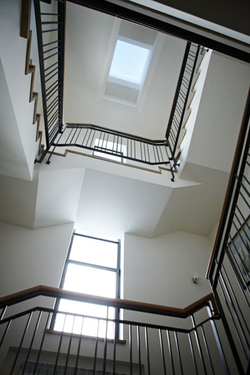 חדרי מדרגות בבתים הירושלמיים (צילום: ניקיטה פבלוב)