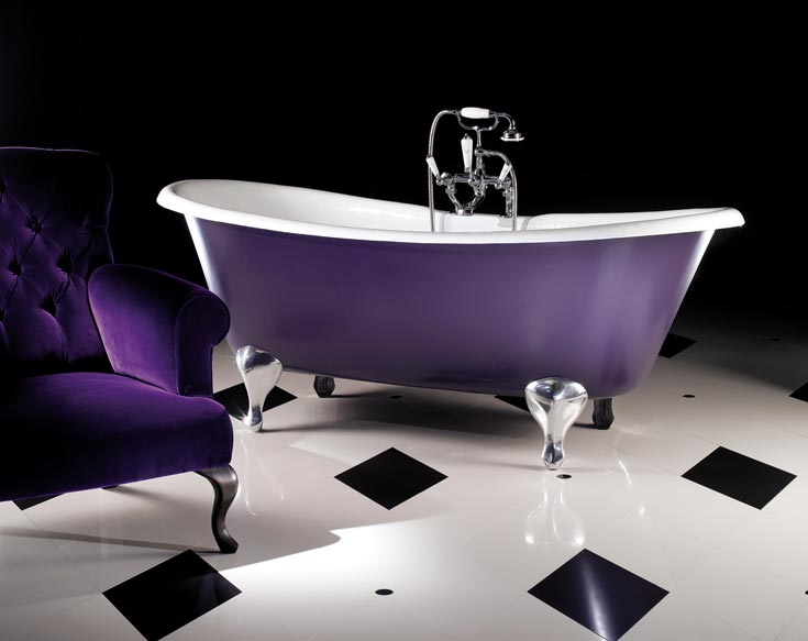 כך נראית האמבטיה שהזמין פיליפ סטארק לדירתו החדשה בוונציה. המשלוח הגיע על גבי גונדולה (צילום: devon&devon  בלעדית ב HeziBank)
