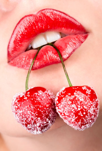 הנשים מבקשות. שפתיים דביקות ומתוקות (צילום: shutterstock)